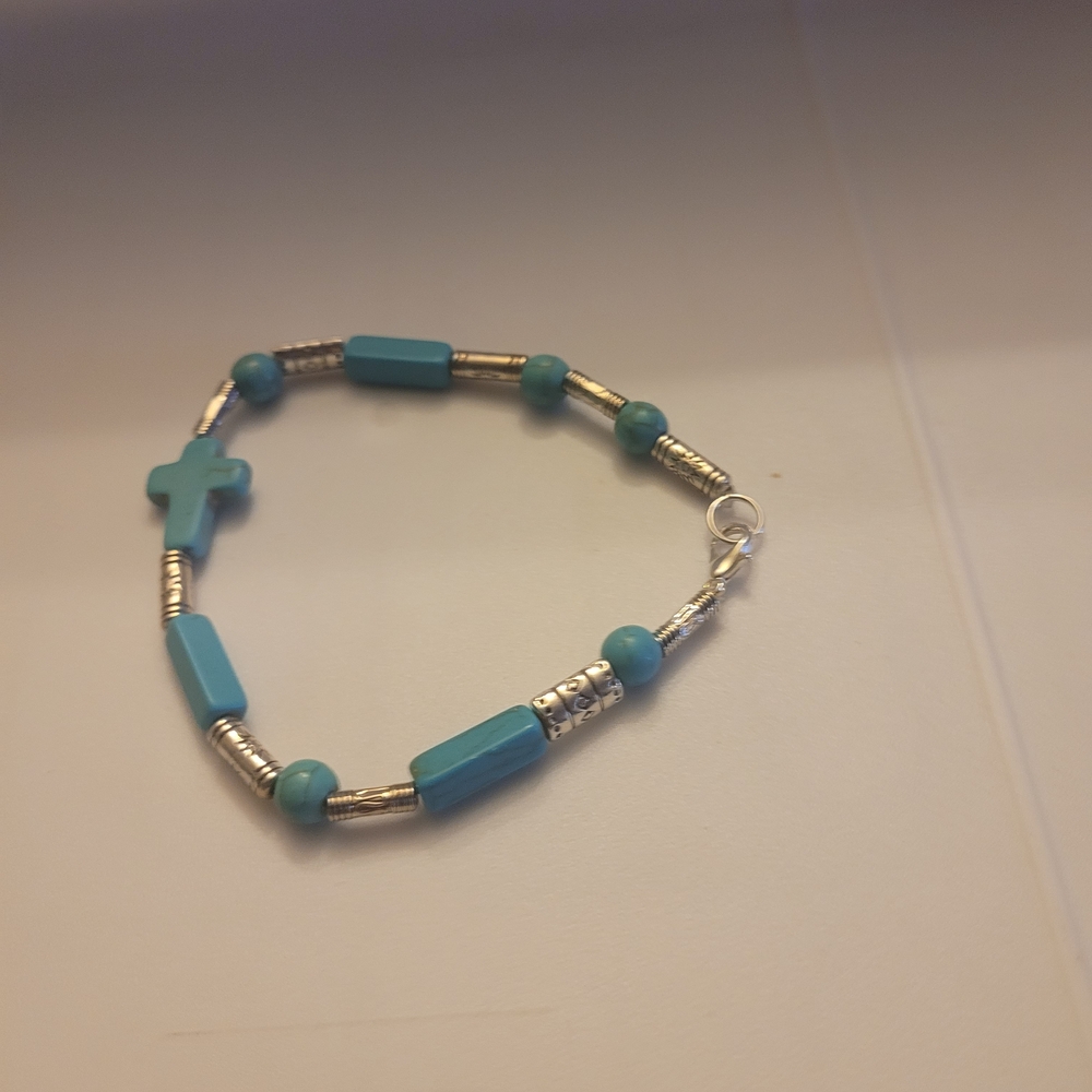 Turquoise and Silver Beaded Bracelet